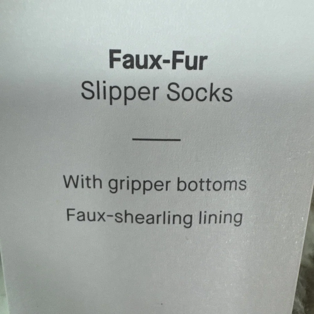 Auden Women's 0775 M/L 8-12 Faux Fur Slipper Socks‎ Tan Gripper Bottom NWT